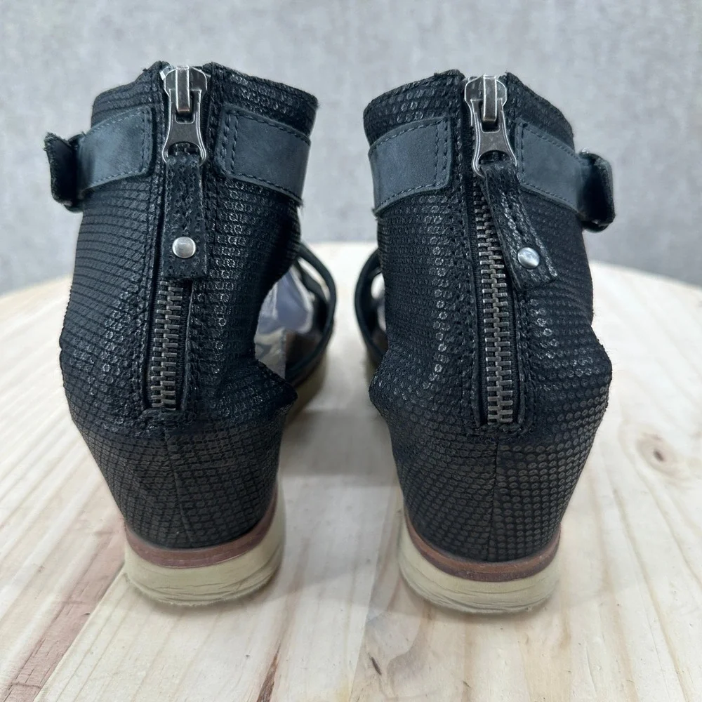 OTBT Teamwork Wedge Sandals 10M Black Grey Leather Ankle Strap Back Zip
